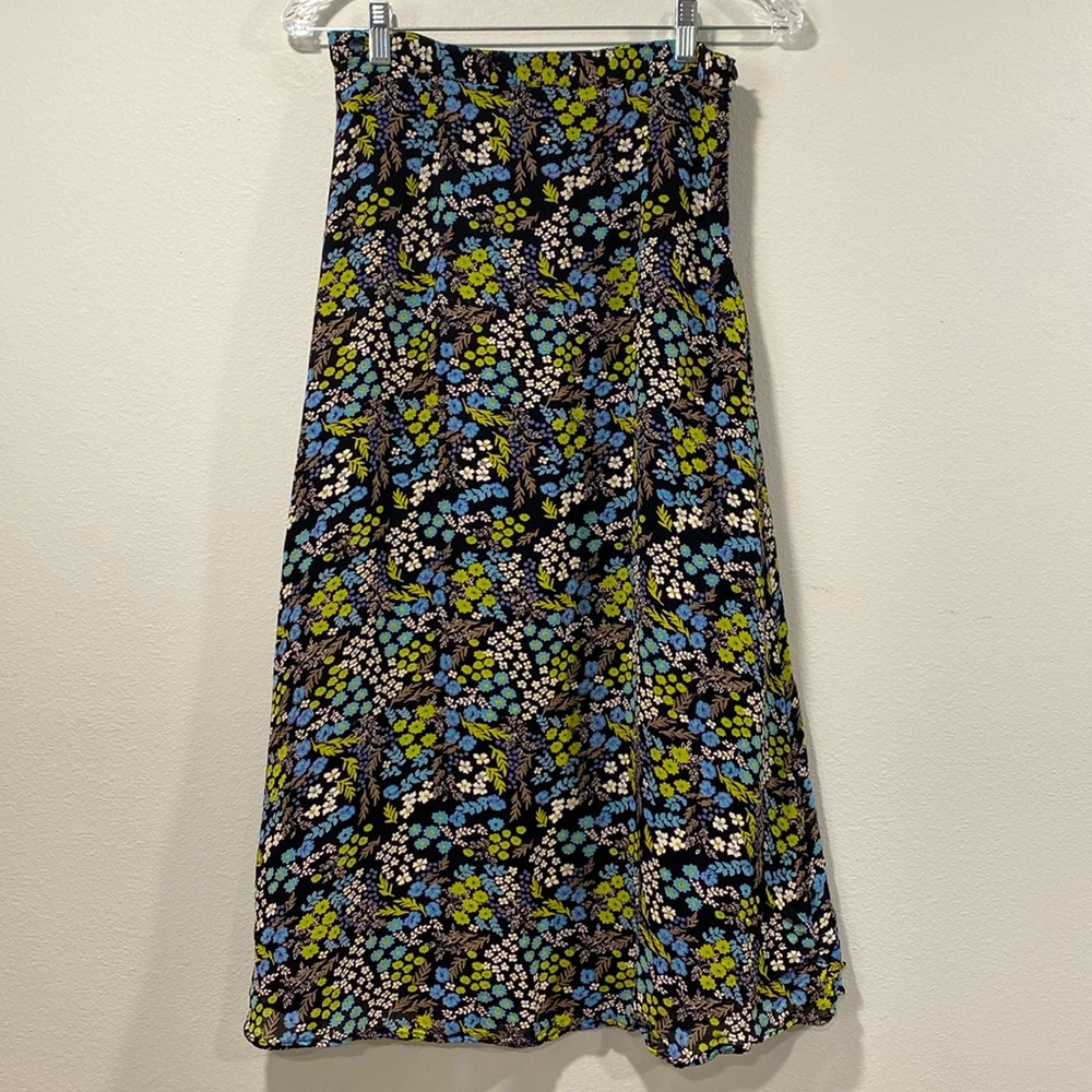 MIDI SKIRT